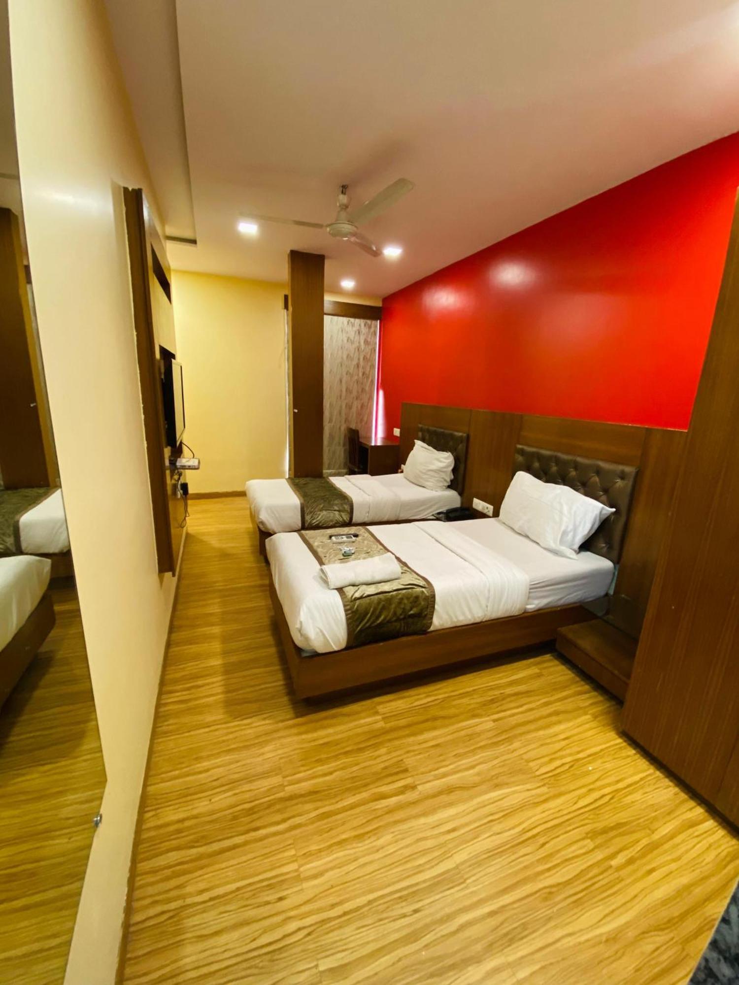 Hotel Arton Regency Near Terminal 2 Airport Mumbai Exterior foto